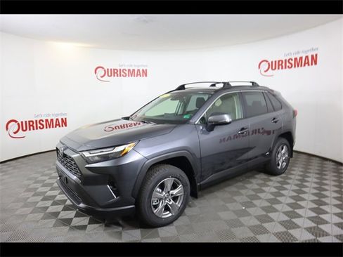 Used 2025 Toyota RAV4 XLE image 5