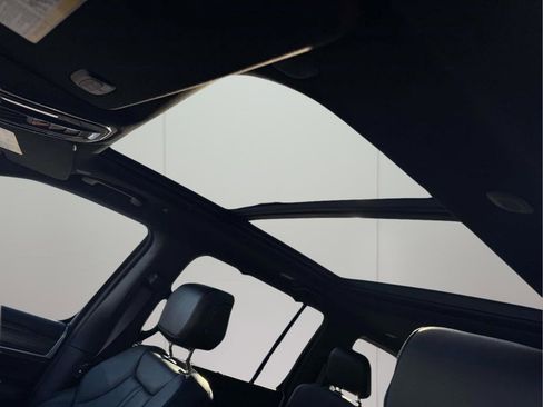 Used 2023 Jeep Wagoneer Series II w/ Convenience Group I image 18