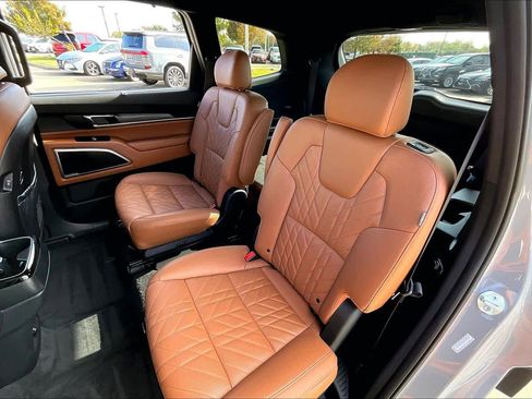 Used 2025 Kia Telluride EX X-Line image 18