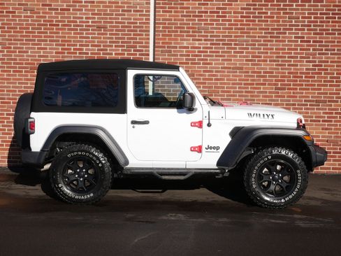 Used 2020 Jeep Wrangler Sport image 24
