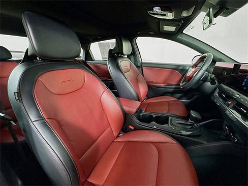 Used 2025 Kia K4 GT-Line w/ GT-Line Premium Package image 33