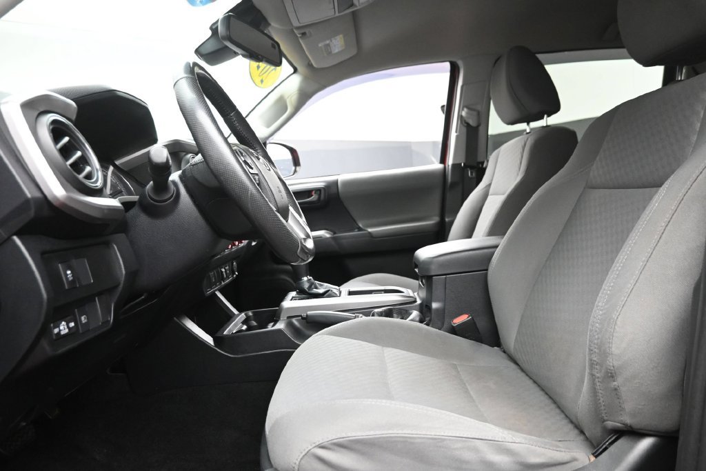 Used 2021 Toyota Tacoma SR5 RWD image 16