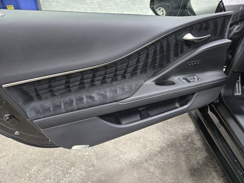 Used 2023 Lexus LC 500 Coupe w/ Performance Package image 8