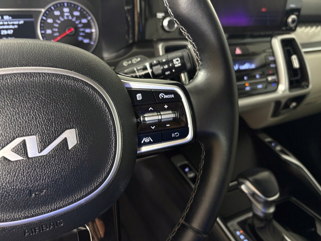 Used 2022 Kia Sorento S w/ Panoramic Sunroof Package FWD image 23
