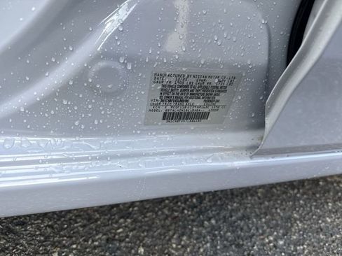 New 2025 Nissan Versa SR w/ Trunk Package image 33