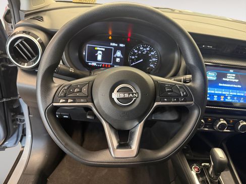 Used 2023 Nissan Kicks SV FWD image 14