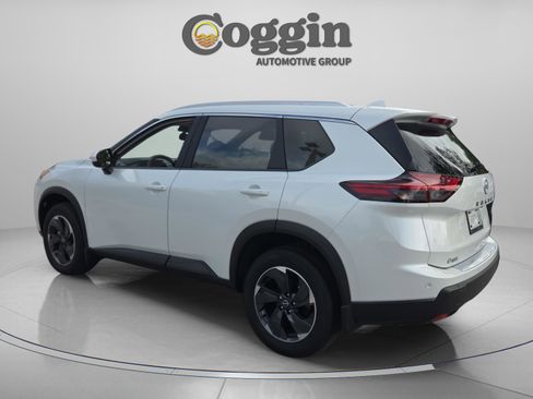 New 2026 Nissan Rogue SV w/ SV Premium Package FWD image 3