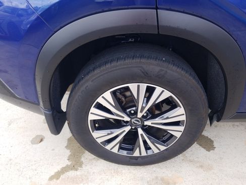 Used 2023 Nissan Rogue SV image 23