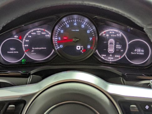 Used 2023 Porsche Cayenne AWD/4WD image 15