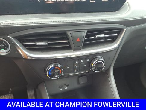 Used 2025 Buick Encore GX Preferred FWD image 23