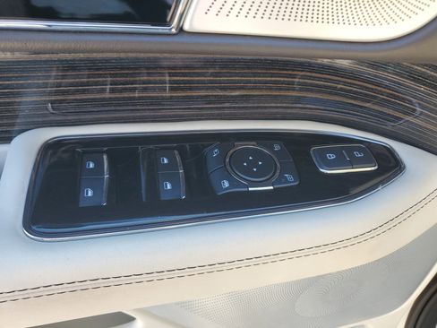 Used 2024 Lincoln Navigator Black Label image 26