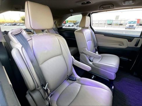 Used 2023 Honda Odyssey Elite image 32