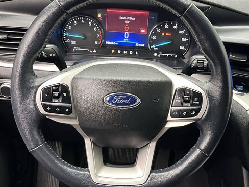 Used 2022 Ford Explorer XLT AWD/4WD image 14