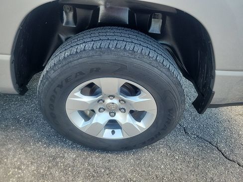 Used 2021 RAM 1500 Big Horn AWD/4WD image 9