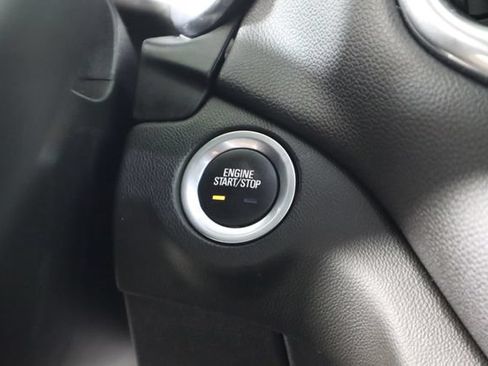 Used 2020 Chevrolet Equinox LT w/ Driver Convenience Package AWD/4WD image 37