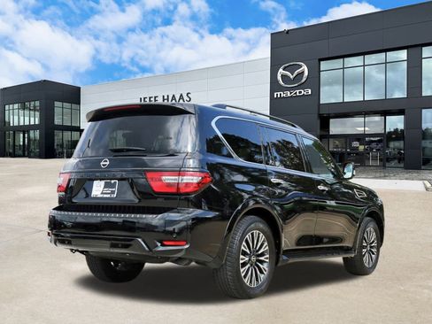 Used 2024 Nissan Armada SL w/ Midnight Edition Package image 3