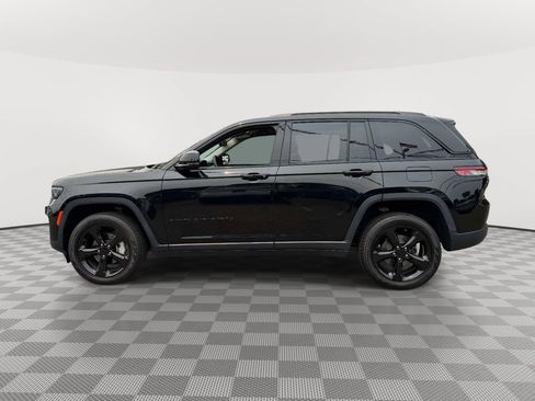 Certified 2023 Jeep Grand Cherokee Limited w/ Black Appearance Package AWD/4WD image 6