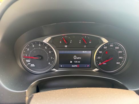 Used 2024 GMC Terrain SLT AWD/4WD image 36