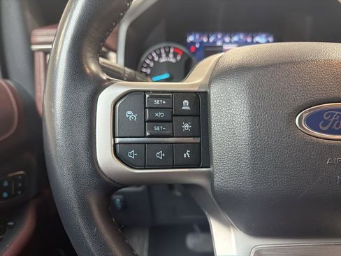 Used 2024 Ford Expedition Limited AWD/4WD image 18