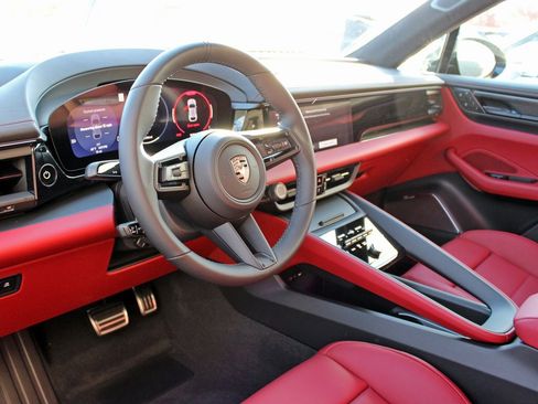 Used 2025 Porsche Macan Turbo Electric image 4