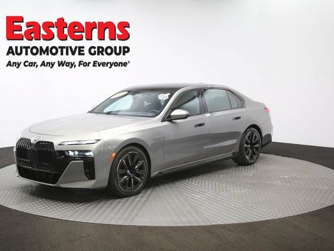Used 2023 BMW 760i xDrive w/ Executive Package AWD/4WD image 60