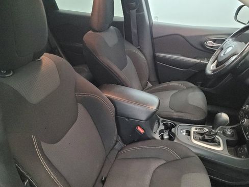 Used 2015 Jeep Cherokee Latitude image 21