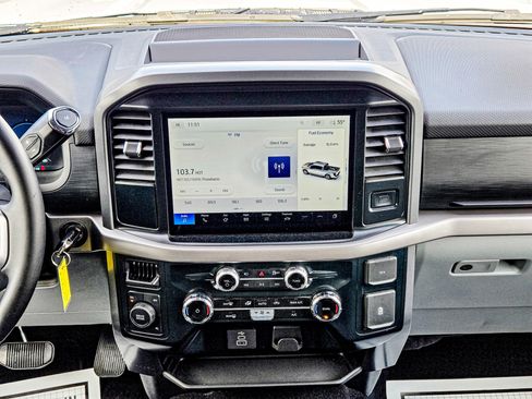 Used 2025 Ford F150 XLT w/ Equipment Group 301A Standard image 17