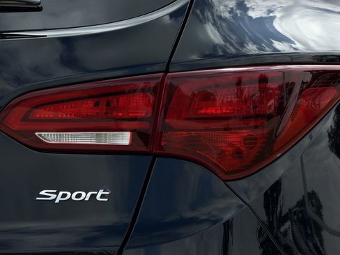 Used 2018 Hyundai Santa Fe Sport w/ 2.4L Value Package 02 FWD image 10
