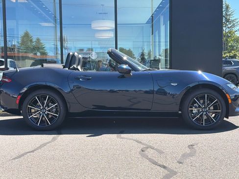 New 2026 MAZDA MX-5 Miata Grand Touring w/ Weather Package RWD image 2