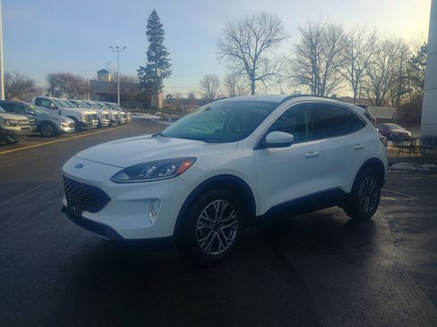 Used 2021 Ford Escape SEL w/ Technology Package image 3