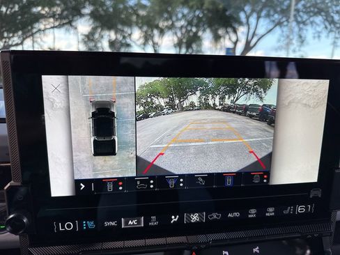 Used 2025 GMC Hummer EV 3X AWD/4WD image 67