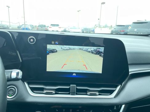 Used 2025 Chevrolet Equinox LT image 17