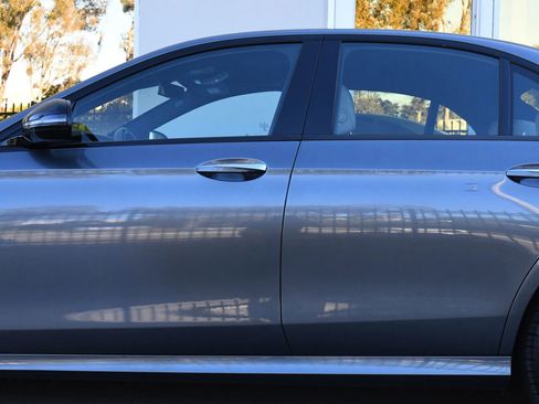 Used 2017 Mercedes-Benz E 43 AMG 4MATIC Sedan image 11