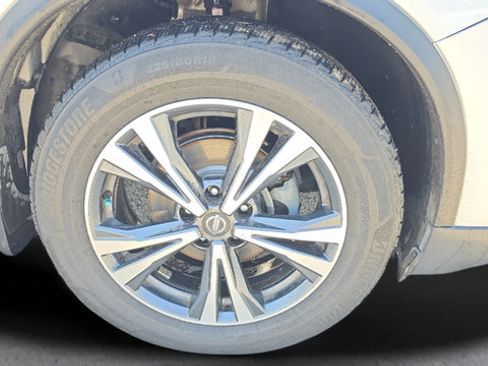 Used 2018 Nissan Rogue SL w/ Premium Package FWD image 16