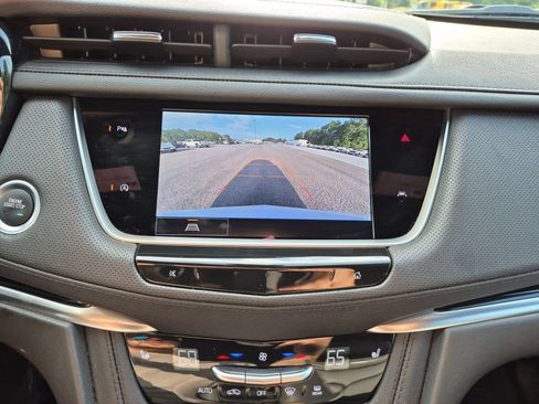 Certified 2024 Cadillac XT6 Luxury w/ LPO, Floor Liner Package AWD/4WD image 14