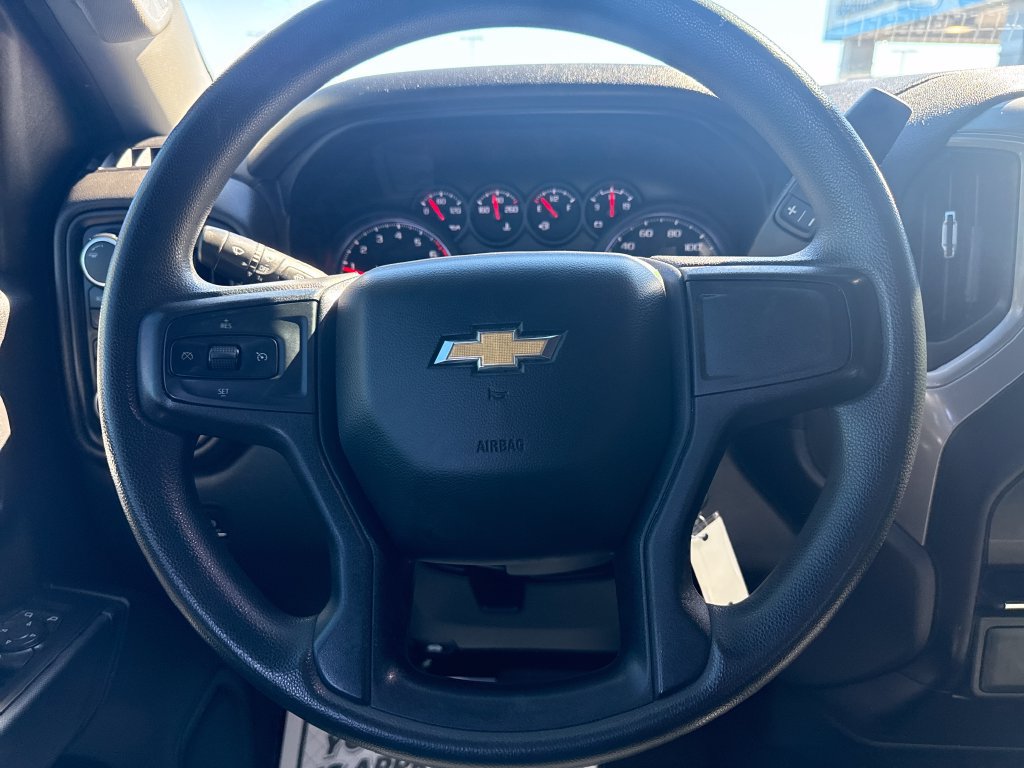 Used 2021 Chevrolet Silverado 1500 Custom AWD/4WD image 18