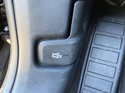 Used 2025 Ford Escape ST-Line FWD image 45