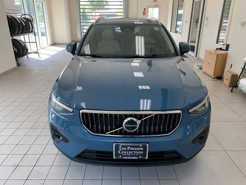 Certified 2023 Volvo XC40 B5 Plus w/ Driver Assist Package image 2