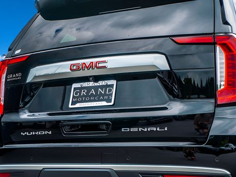 Used 2024 GMC Yukon XL Denali AWD/4WD image 53