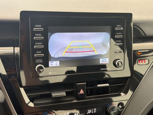 Used 2024 Toyota Camry SE FWD image 19