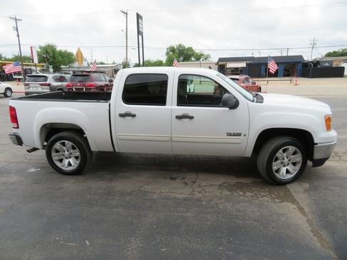 Used 2007 GMC Sierra 1500 SLE w/ Texas Edition RWD image 4