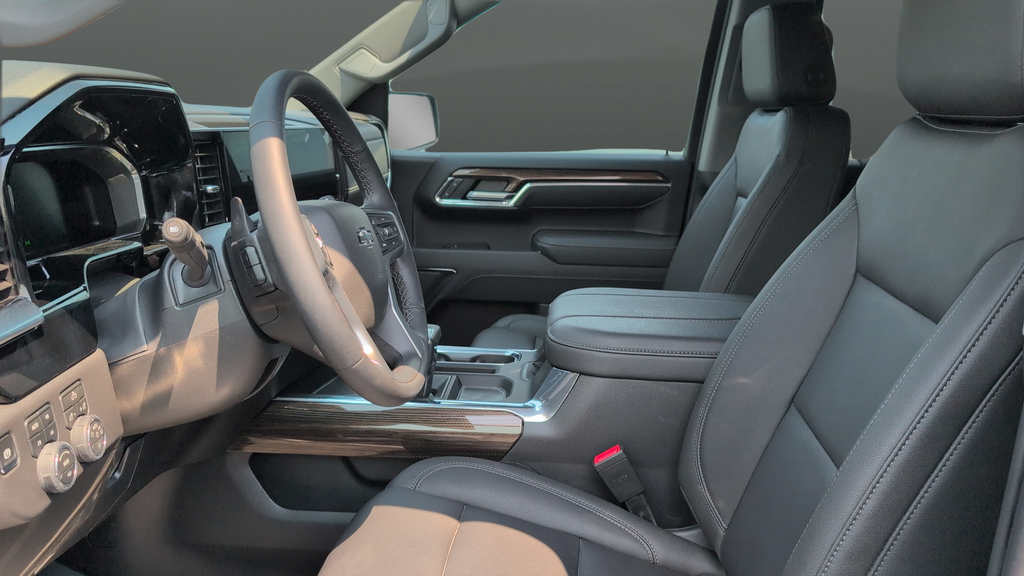 Used 2026 Chevrolet Silverado 1500 LT Trail Boss w/ Convenience Package II AWD/4WD image 10