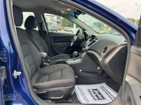 Used 2013 Chevrolet Cruze LT FWD image 18