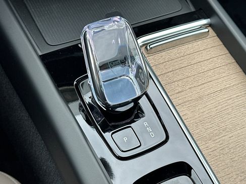 New 2026 Volvo XC60 B5 Plus w/ Protection Package Premier image 24