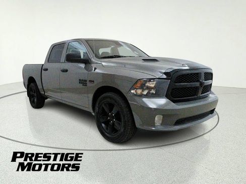 Used 2022 RAM 1500 Express w/ Ceramic Grey Express Package AWD/4WD image 8