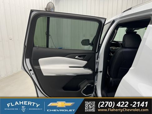Used 2026 Chevrolet Traverse High Country AWD/4WD image 10