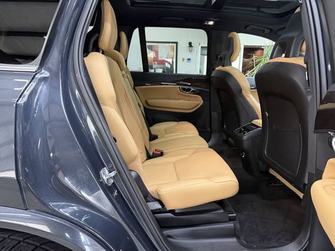 Used 2016 Volvo XC90 T6 Momentum w/ Momentum Plus Package AWD/4WD image 16