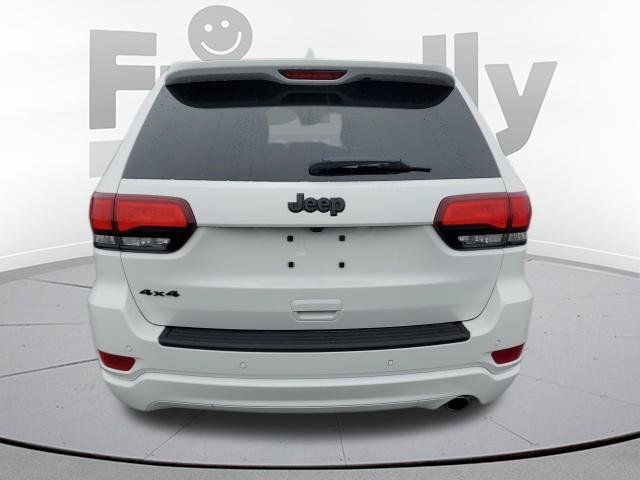 Used 2022 Jeep Grand Cherokee Laredo X AWD/4WD image 4
