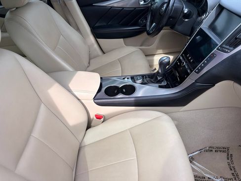 Used 2016 INFINITI Q50 3.0t Premium w/ 3.0T Premium Plus Package RWD image 11