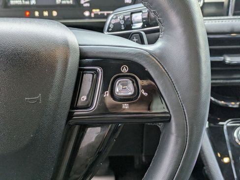 Used 2021 Lincoln Corsair AWD w/ Equipment Group 101A image 18